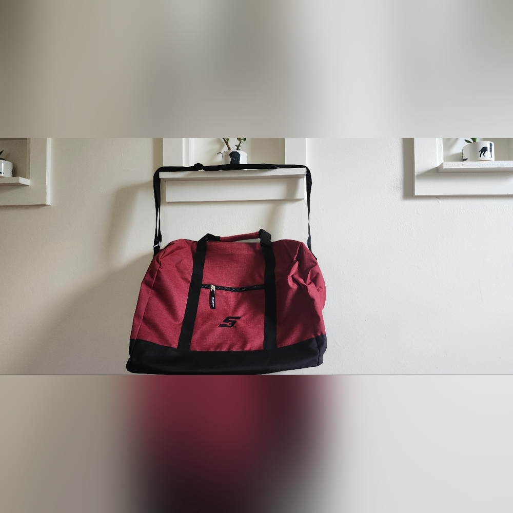Stylish Red and Black Duffel Bag-Snap On